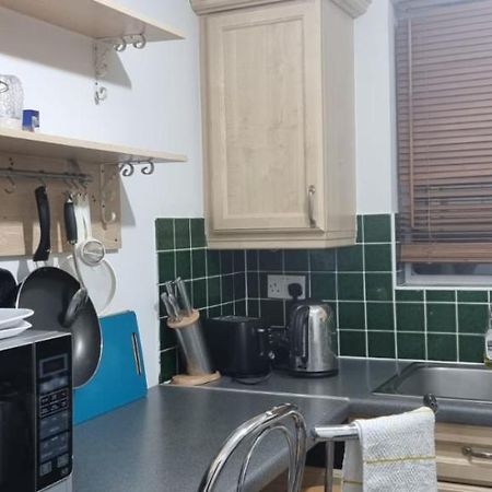 2 Bedroom Apartment - Greater London 达格纳姆 外观 照片